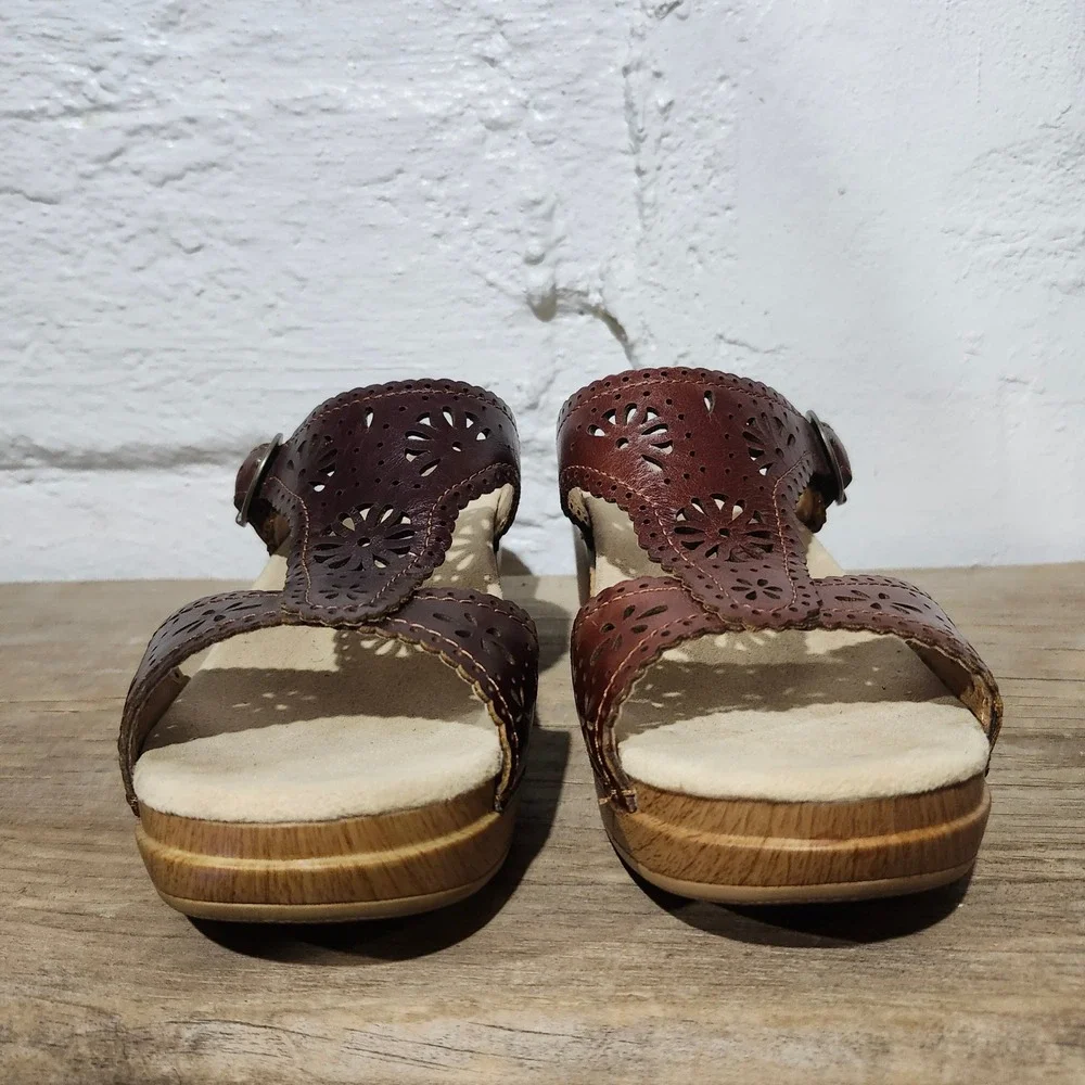 Dansko Brown Leather Floral Laser Cut Wedge Slide Sandals Womens 40 Boho Retro